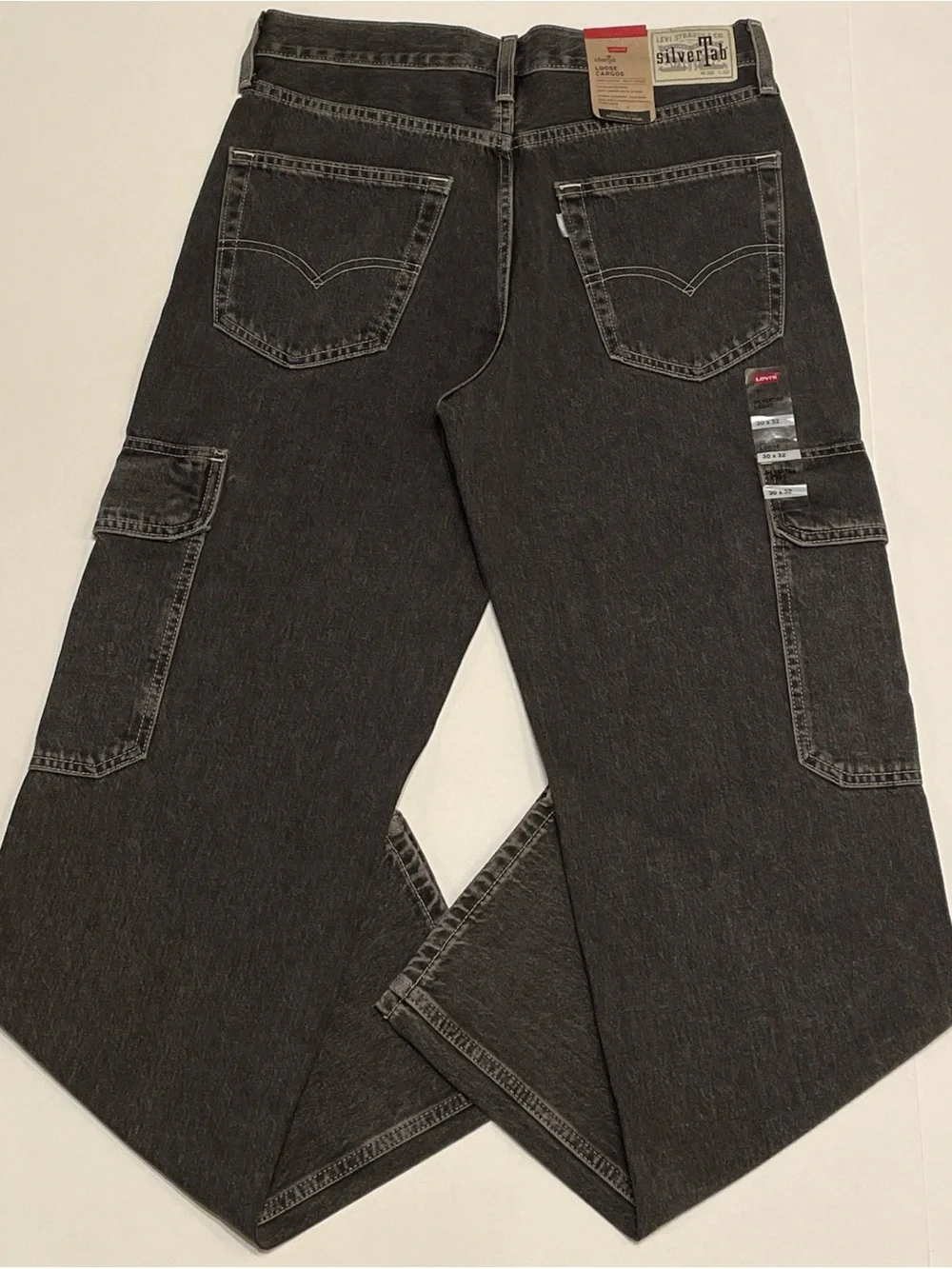 LEVI’S SILVERTAB LOOSE CARGO JEANS (30X32) - Picture 4 of 11